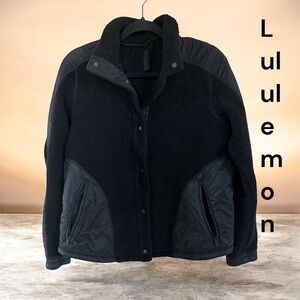 ❤️Lululemon Athletica Black Teddy Jacket